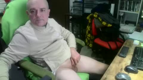 ernello online show from November 12, 9:03 pm