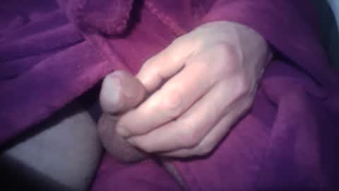 Snapshot of ernie4u chatting on December 28, 12:57 am Ernie online show from December 28, 12:57 am