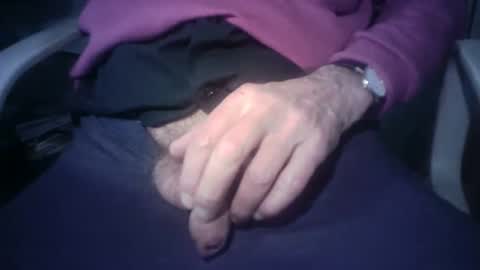 Snapshot of ernie4u chatting on January 19, 12:28 pm Ernie online show from January 19, 12:28 pm