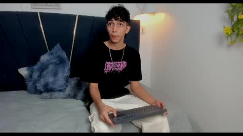 Snapshot of ero_boy40 chatting on May 19, 3:57 am ero_boy40 online show from May 19, 3:57 am