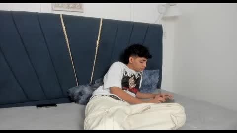 Snapshot of ero_boy40 chatting on May 20, 3:13 am ero_boy40 online show from May 20, 3:13 am