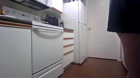Snapshot of erock42 chatting on April 26, 7:33 pm erock42 online show from April 26, 7:33 pm