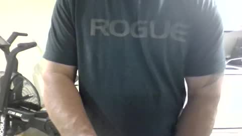 Snapshot of erock42 chatting on May 10, 10:15 pm erock42 online show from May 10, 10:15 pm