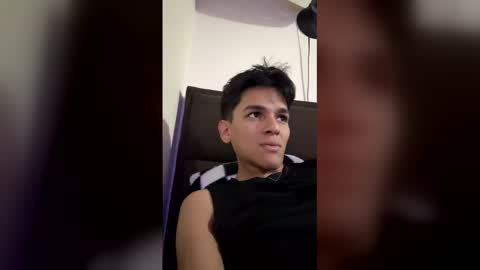 eron_crown online show from April 2, 2:09 am