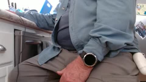 Snapshot of eros2121 chatting on October 4, 10:08 pm eros online show from October 4, 10:08 pm