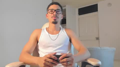 eros_becker_ online show from May 11, 12:27 am