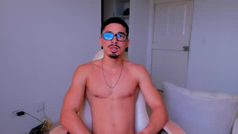 eros_becker_ online show from May 21, 8:16 pm