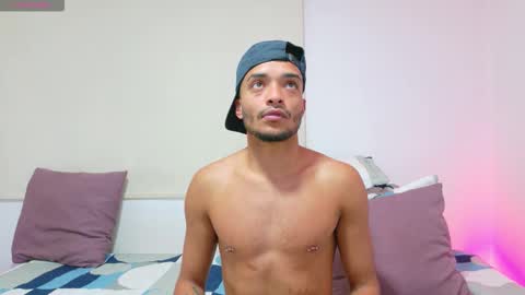 Snapshot of eros_chipre chatting on January 17, 10:13 pm Eros online show from January 17, 10:13 pm