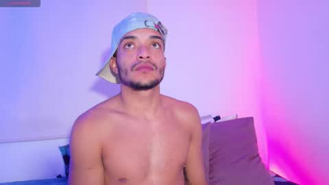 Snapshot of eros_chipre chatting on January 19, 2:04 am Eros online show from January 19, 2:04 am