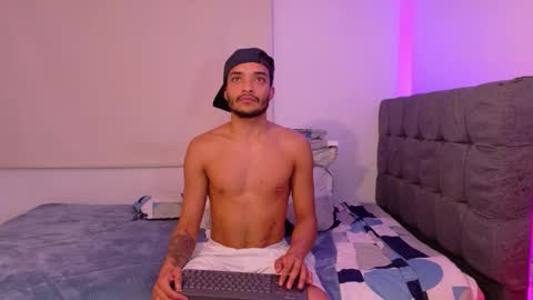 Snapshot of eros_chipre chatting on February 3, 6:22 am Eros online show from February 3, 6:22 am