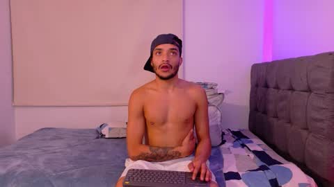 Snapshot of eros_chipre chatting on February 3, 6:40 am Eros online show from February 3, 6:40 am