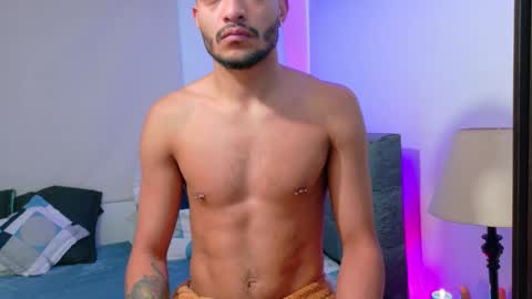 Snapshot of eros_chipre chatting on February 12, 7:53 pm Eros online show from February 12, 7:53 pm