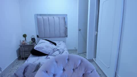 Snapshot of eros_wild chatting on February 21, 9:34 am eros_wild online show from February 21, 9:34 am