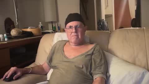 Snapshot of erostalk chatting on January 14, 7:47 am eros online show from January 14, 7:47 am