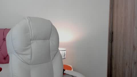 Karen online show from December 2, 7:27 pm