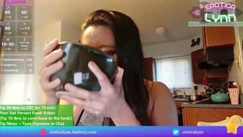 Lynn   online show from December 4, 8:39 pm