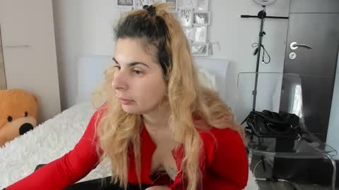 eroticsensualkitty4u online show from January 10, 9:13 am