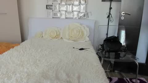 eroticsensualkitty4u online show from February 10, 11:25 am