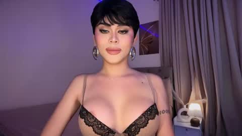 Snapshot of erotictsmonica chatting on July 7, 6:23 pm monica online show from July 7, 6:23 pm