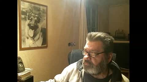 Erwins room welcome sound on online show from February 19, 11:04 pm