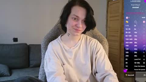 esajukyy online show from March 5, 8:32 am