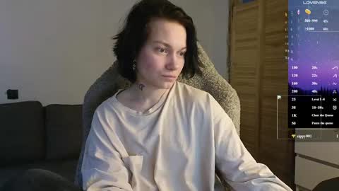 esajukyy online show from March 6, 11:17 am