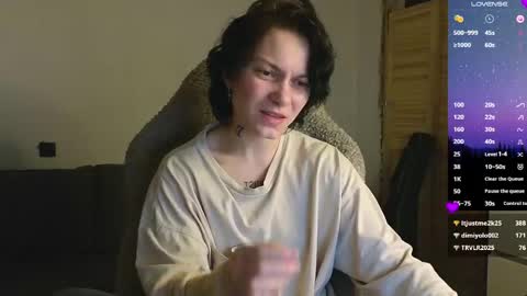 esajukyy online show from March 30, 2:40 pm