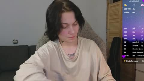 Snapshot of esajukyy chatting on April 20, 4:32 pm esajukyy online show from April 20, 4:32 pm