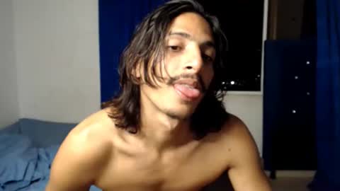 Snapshot of escanor_legendary chatting on April 28, 3:44 am Scanor online show from April 28, 3:44 am