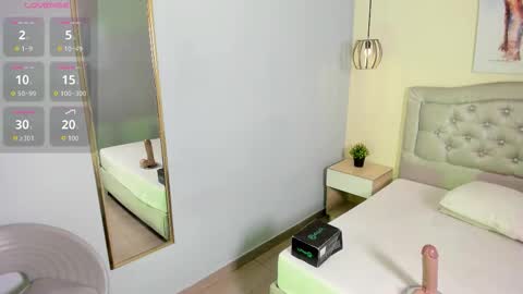 Escarlet online show from January 6, 12:42 pm