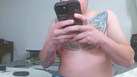 Snapshot of escodamus12 chatting on December 29, 6:27 pm escodamus12 online show from December 29, 6:27 pm