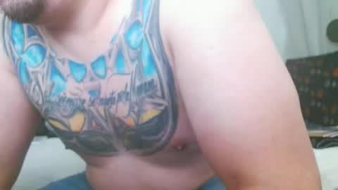 Snapshot of escodamus12 chatting on January 1, 11:29 pm escodamus12 online show from January 1, 11:29 pm