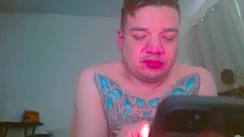 Snapshot of escodamus12 chatting on January 11, 3:52 pm escodamus12 online show from January 11, 3:52 pm