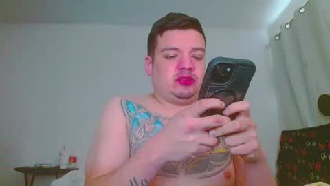 Snapshot of escodamus12 chatting on February 16, 6:10 pm escodamus12 online show from February 16, 6:10 pm