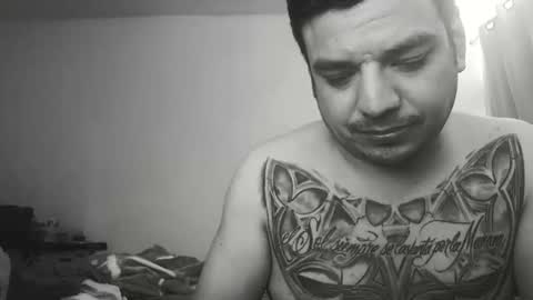 Snapshot of escodamus12 chatting on March 2, 9:43 pm escodamus12 online show from March 2, 9:43 pm