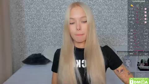 Snapshot of eshcka chatting on October 2, 3:08 pm Megan and Brad online show from October 2, 3:08 pm