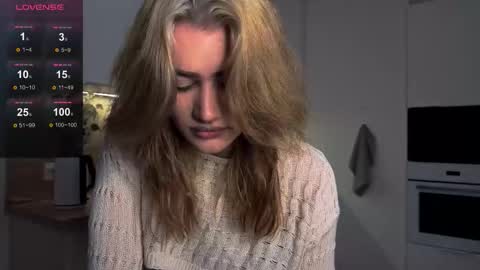 Snapshot of eshleeeygreen chatting on February 20, 7:58 pm EshleGreen online show from February 20, 7:58 pm