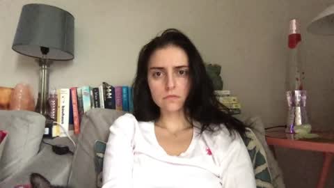 esimaralda online show from May 24, 11:15 am