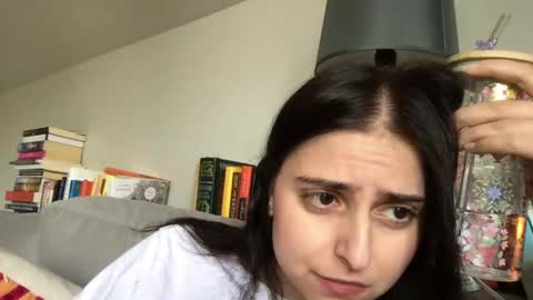 esimaralda online show from May 31, 3:41 pm