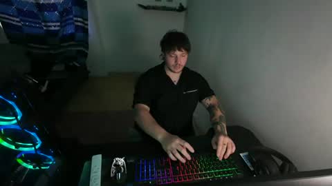 eskol212 online show from July 11, 10:11 pm