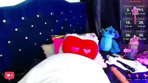 Esme Caldwel online show from March 28, 7:02 pm