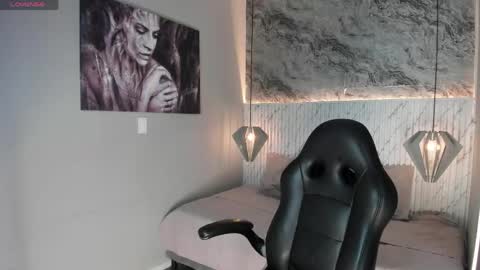 Esmeralda online show from April 13, 7:41 pm