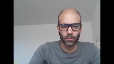 especially871850 online show from April 3, 9:51 am