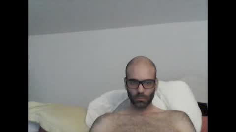 especially871850 online show from April 15, 8:54 am