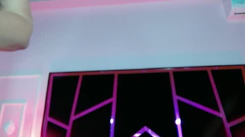 Snapshot of essena_monroe chatting on July 13, 7:33 am Mary online show from July 13, 7:33 am