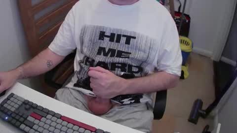 Morph online show from October 25, 7:52 pm