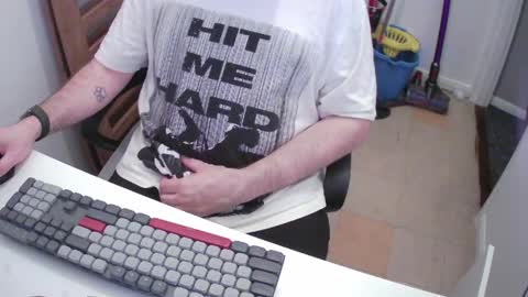 Snapshot of essex_wild chatting on April 3, 7:34 pm Morph online show from April 3, 7:34 pm