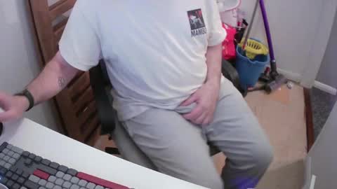 Snapshot of essex_wild chatting on April 14, 7:53 pm Morph online show from April 14, 7:53 pm