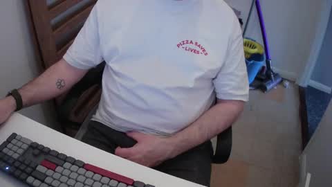 Snapshot of essex_wild chatting on April 15, 9:05 am Morph online show from April 15, 9:05 am