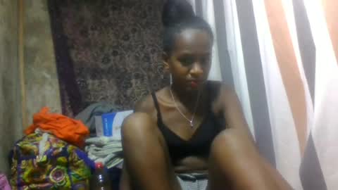 Snapshot of estancelee chatting on June 13, 11:52 am estancelee online show from June 13, 11:52 am